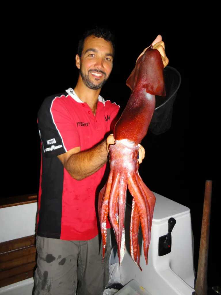 Pêcher le calamar rouge à l'appât